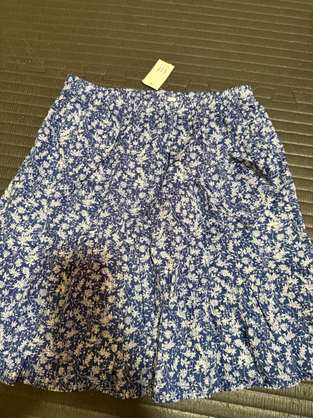 GAP Blue and White Floral Skirt
